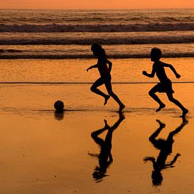 Voetbal op het strand van Stéphan Lam