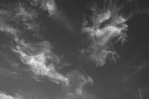 Clouds #14 – Einzigartiger Wolkenhimmel in Schwarz-Weiß
