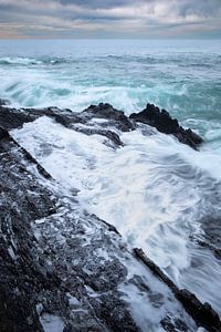 Surfen aan de kust in Baskenland van Detlef Hansmann Photography