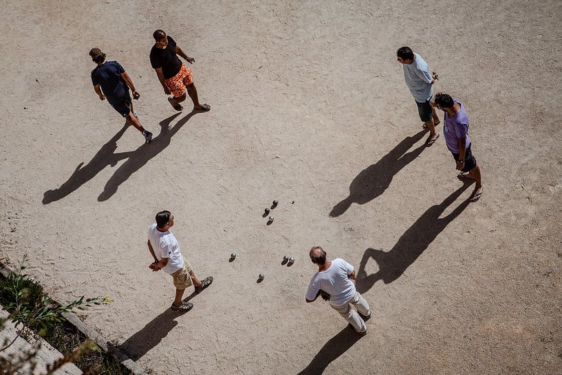 jeu de boule spelers in marseille van Eric van Nieuwland