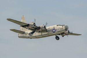 Consolidated PB4Y-2 Privateer hebt ab.