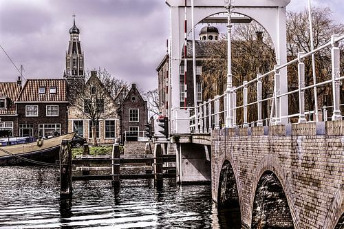 Enkhuizen brug met kerk.