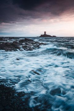 the Dramont and the golden island by Yannick Lefevre