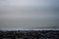 Mistig zeegezicht van Beeldpracht by Maaike thumbnail
