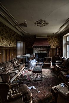 Urbex living room villa