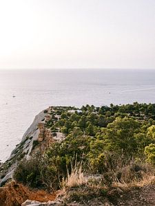 Ibiza | Uitzichten vanaf Es Verda, Ibiza in Spanje van Amber Francis