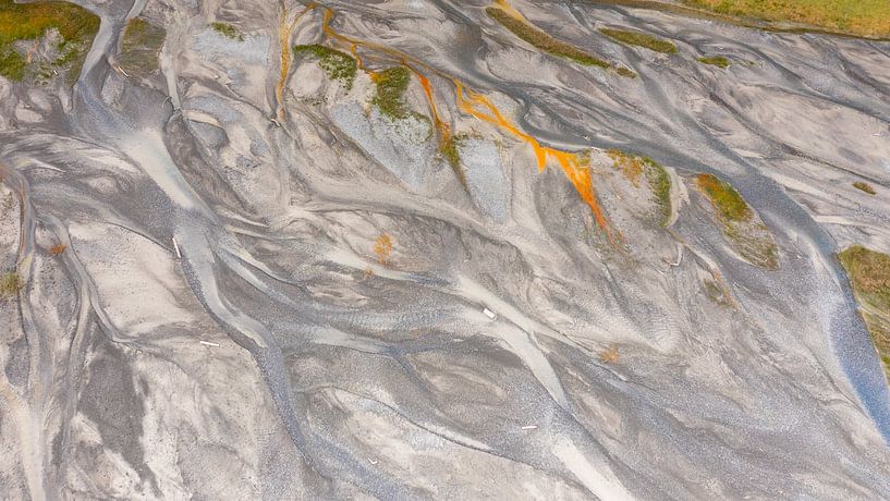 Das Flussbett von oben gesehen bietet einen separaten Blick von Menno Schaefer