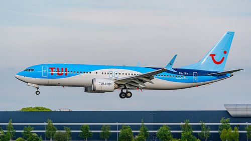 Avion de ligne TUI Boeing 737 Max 8. sur Jaap van den Berg