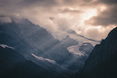 Alpenlicht von Tim van der Kraats