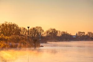 IJssel, zonsopkomst sur Evert Jan Kip