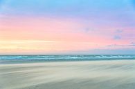 Zandstorm op het strand tijdens zonsondergang van iPics Photography thumbnail