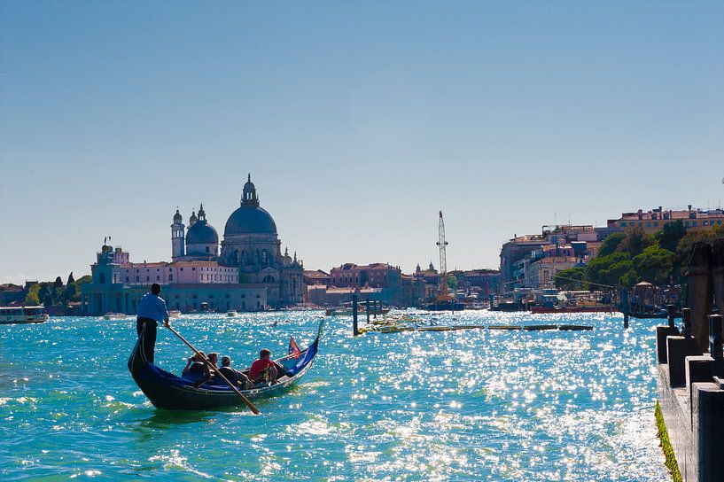 view of the Canals in Venice Italy van Brian Morgan