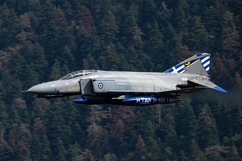 Laagvliegende Griekse F-4 Phantom
