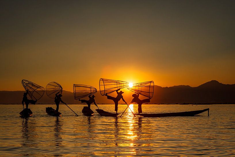 Die Fischer vom Inle See in Myanmar von Roland Brack