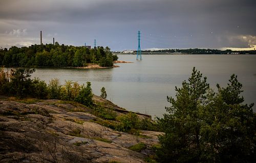 Nordic Shoreline Calm – Granite & Pines on Finland’s Archipelago