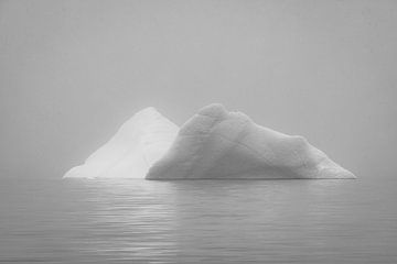 Fonkelende ijsbergen in Disko Bay, Groenland van Martijn Smeets