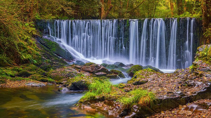 Chute d'eau panoramique &quot;Mazo de Meredo&amp;quot ;, Asturies, Espagne par Henk Meijer Photography