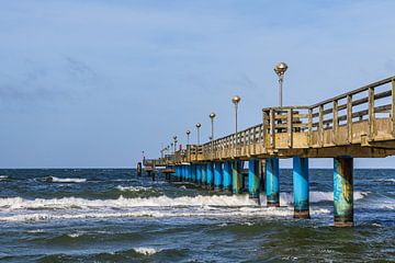 Seebrücke an der Küste der Ostsee in Graal Müritz von Rico Ködder