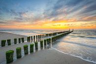 Liezen op het strand in Domburg van Michael Valjak thumbnail