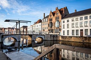 Blick auf die Langerei und die Ter-Duinen-Brücke in Brügge