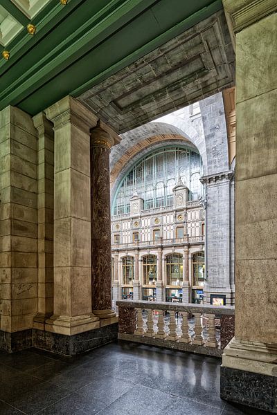 Antwerp-Central Station by Tilly Meijer
