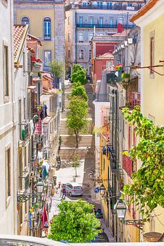 Lissabon kleurrijk straatje van TIZFotografie