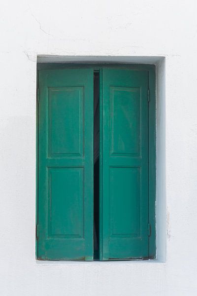 Grüne hölzerne Fensterläden von Xulé Bogers
