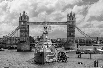 Tower Bridge London van Brian Morgan