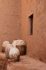 Wand Kasbah Tebi in Aït-Ben-Haddou II – warme Erdtöne und authentische Details von Funky Lemons