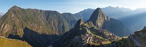 Machu Picchu, Panoramafoto der Inkaruine, Peru von Martin Stevens
