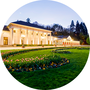 Kuurhuis en casino in Baden-Baden 's nachts in Baden-Baden van Werner Dieterich