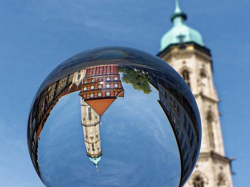 Oude Waag met toren van St. Andrew's Church in Braunschweig