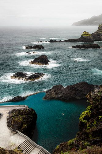 Natural pool, Porto Moniz, Madeira. van Jordi Sloots