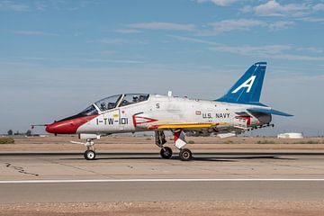 Eine Boeing T-45C Goshawk "Blue Centennial" vom Ausbildungsgeschwader 1 (von der N von Jaap van den Berg