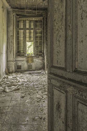 Office space in dilapidated building
