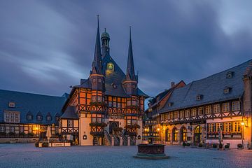 Het beroemde stadhuis in Wernigerode, Harz, Saksen-Anhalt, Duitsland van Henk Meijer Photography