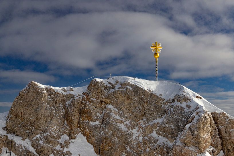 Zugspitze summit cross by Andreas Müller