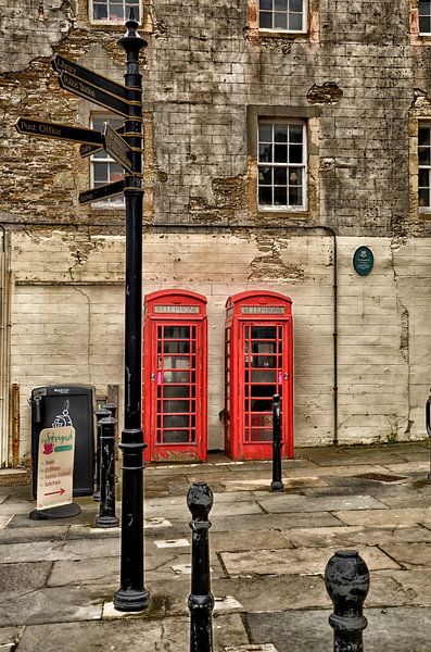 Telefoon, Red Telephone Boxes in Kirkwall. van Iris Heuer