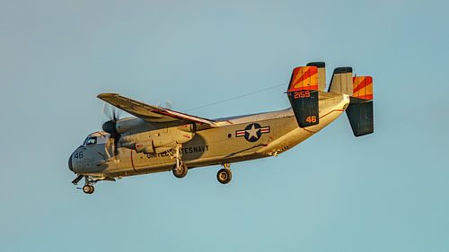 Landende U.S. Navy Grumman C-2A Greyhound.