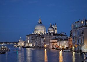 Blick auf den Canal Grande Venedig am Abend