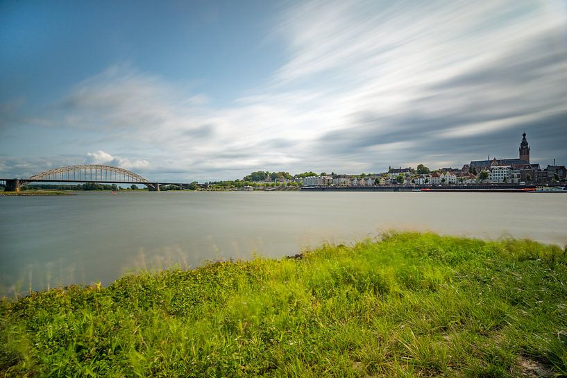 Nijmegen aan de Waal van Maerten Prins