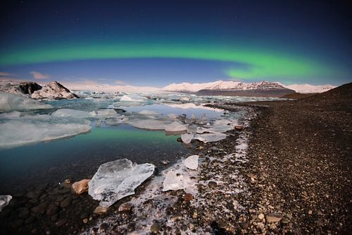 Aurora over Jokulsarlon by Sjoerd Mouissie