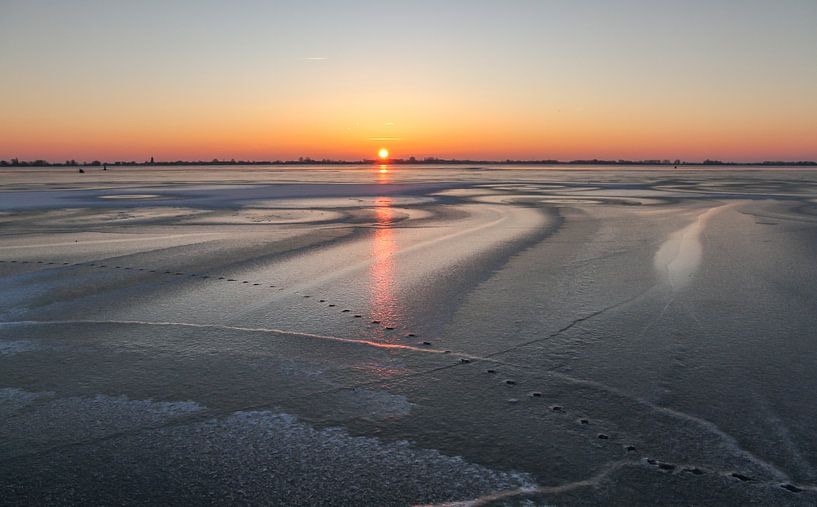 Lever de soleil d'hiver sur le lac Braassemermeer par Dirk Jan Kralt