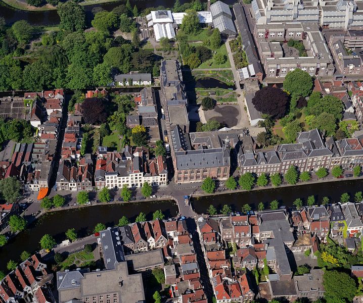 1989: Historische luchtfoto van het Academiegebouw van Frans Rombout