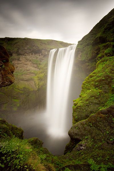 Skogafoss by Sam Mannaerts
