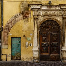 Old ancient doors van brava64 - Gabi Hampe