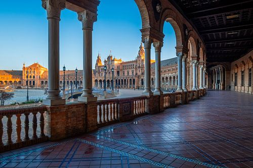 Unter den Bögen von Sevilla II von Mario Visser