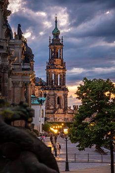 Dresden’s Golden Guardian – Evening atmosphere at the Hofkirche