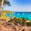 Bucht mit Booten an der Cala Mondrago auf Mallorca, Balearische Inseln von Alex Winter