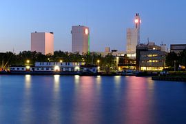 Douwe Egbertsfabriek aan Keulsekade in Utrecht von Donker Utrecht